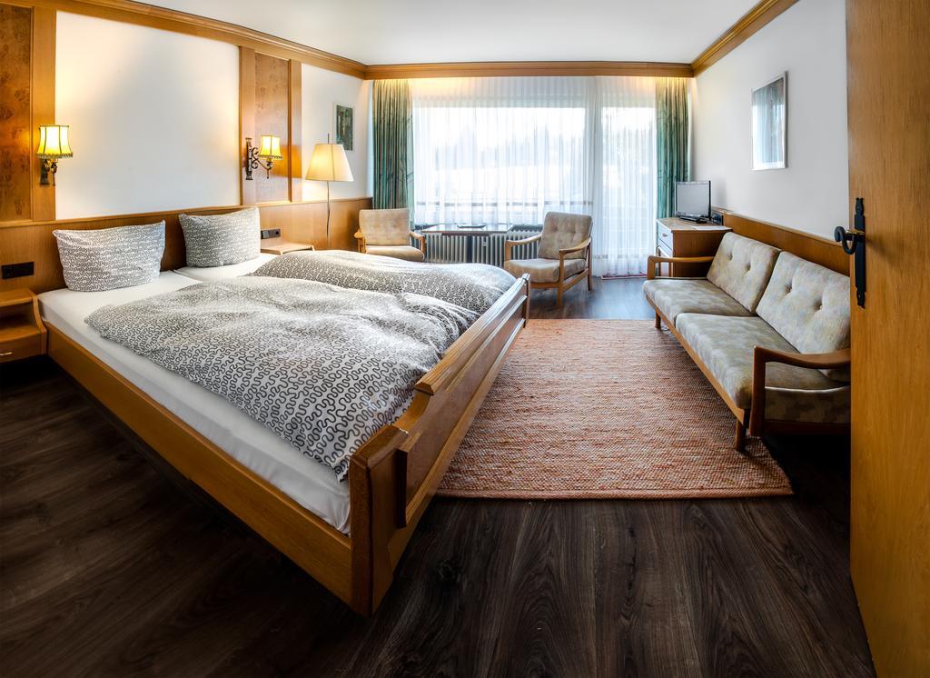 Hotel Hirsch Freudenstadt Room photo