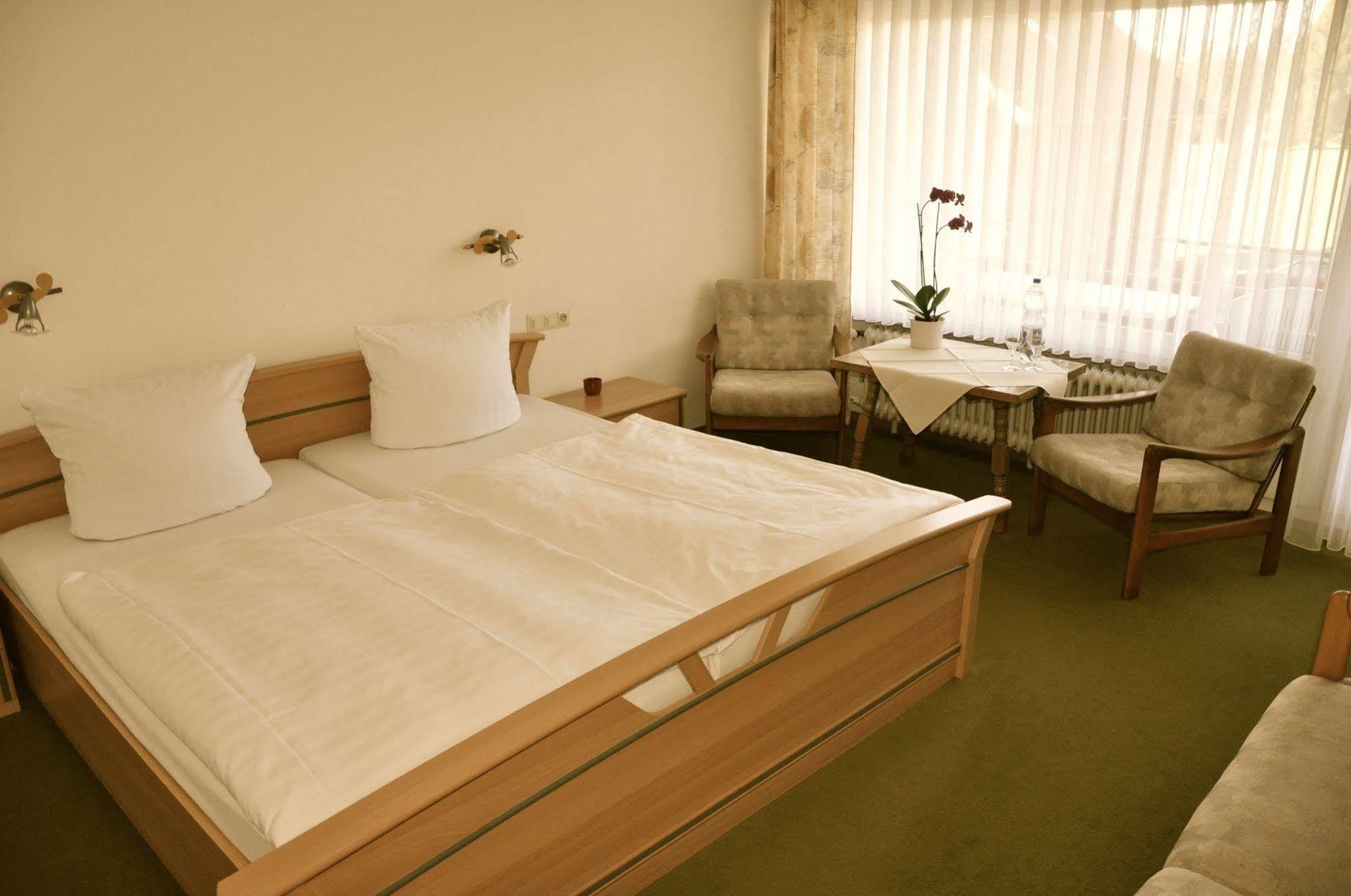 Hotel Hirsch Freudenstadt Exterior photo